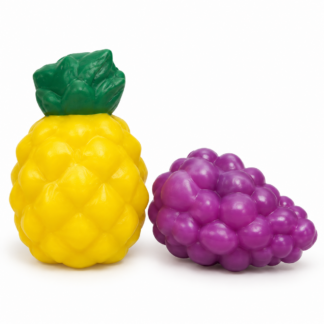 Squishy Fruit 9-10 cm – Ananas of Druif – 1 stuk (variant willekeurig)